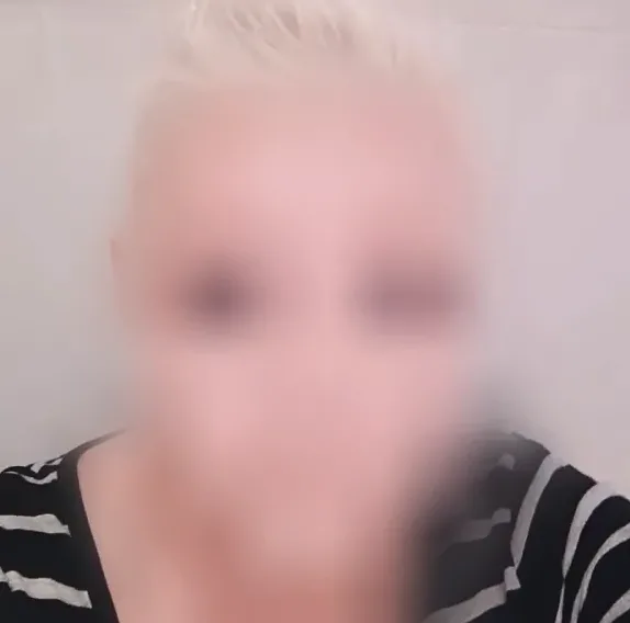 Julia, 39 años